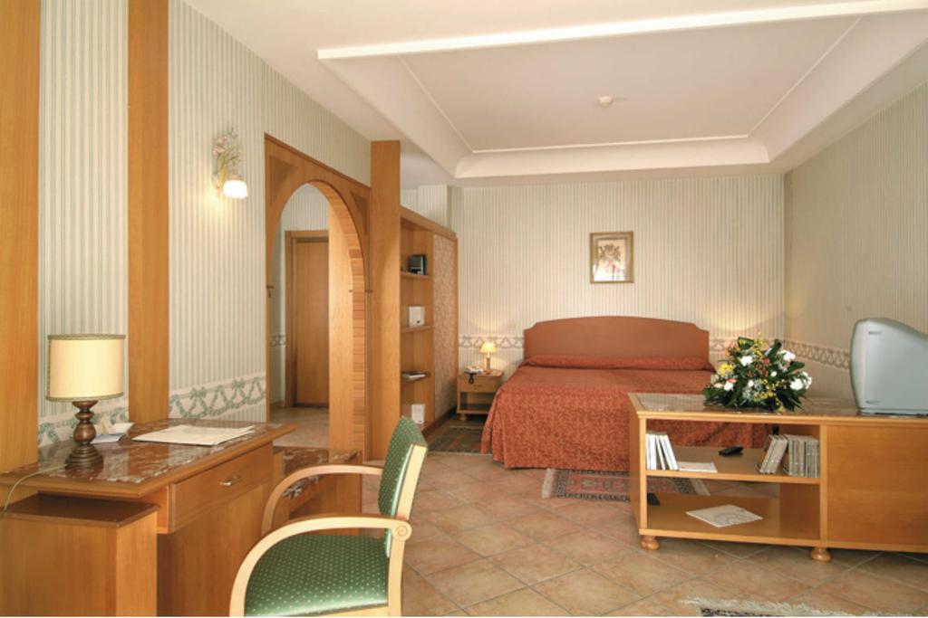 American Hotel Pozzuoli Ngoại thất bức ảnh